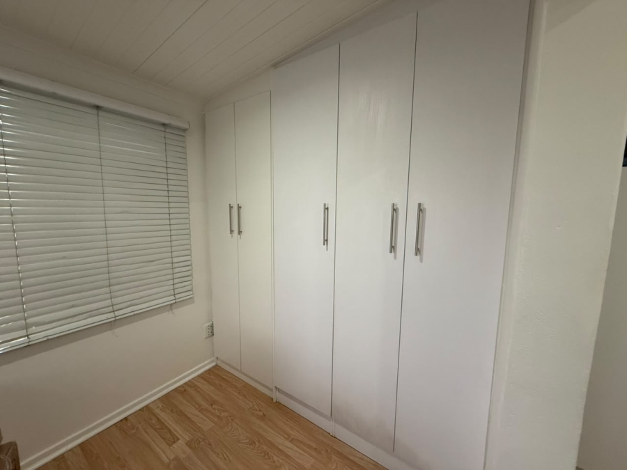 To Let 3 Bedroom Property for Rent in Bothasig Western Cape